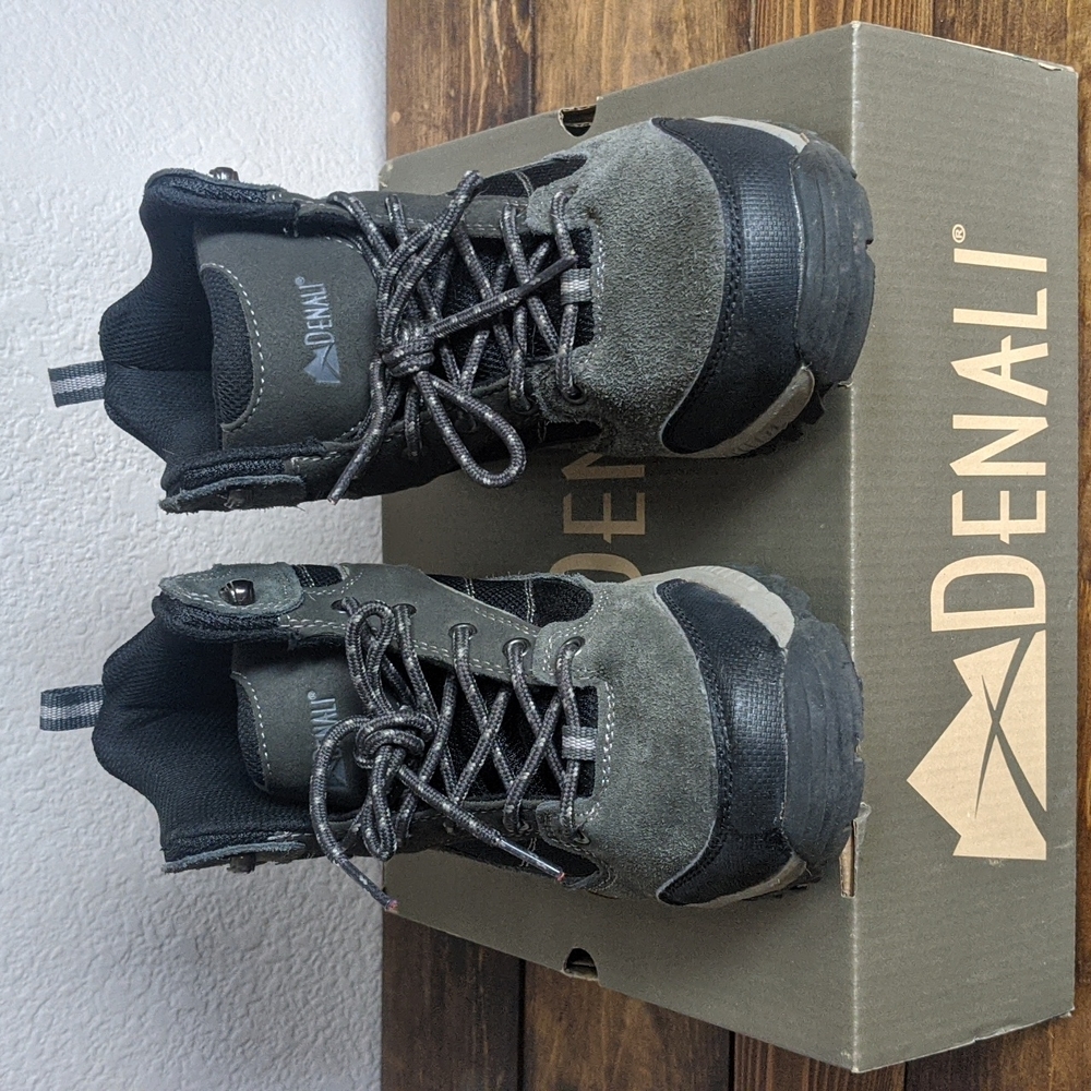 Denali Hiking Boots Youth Size 6